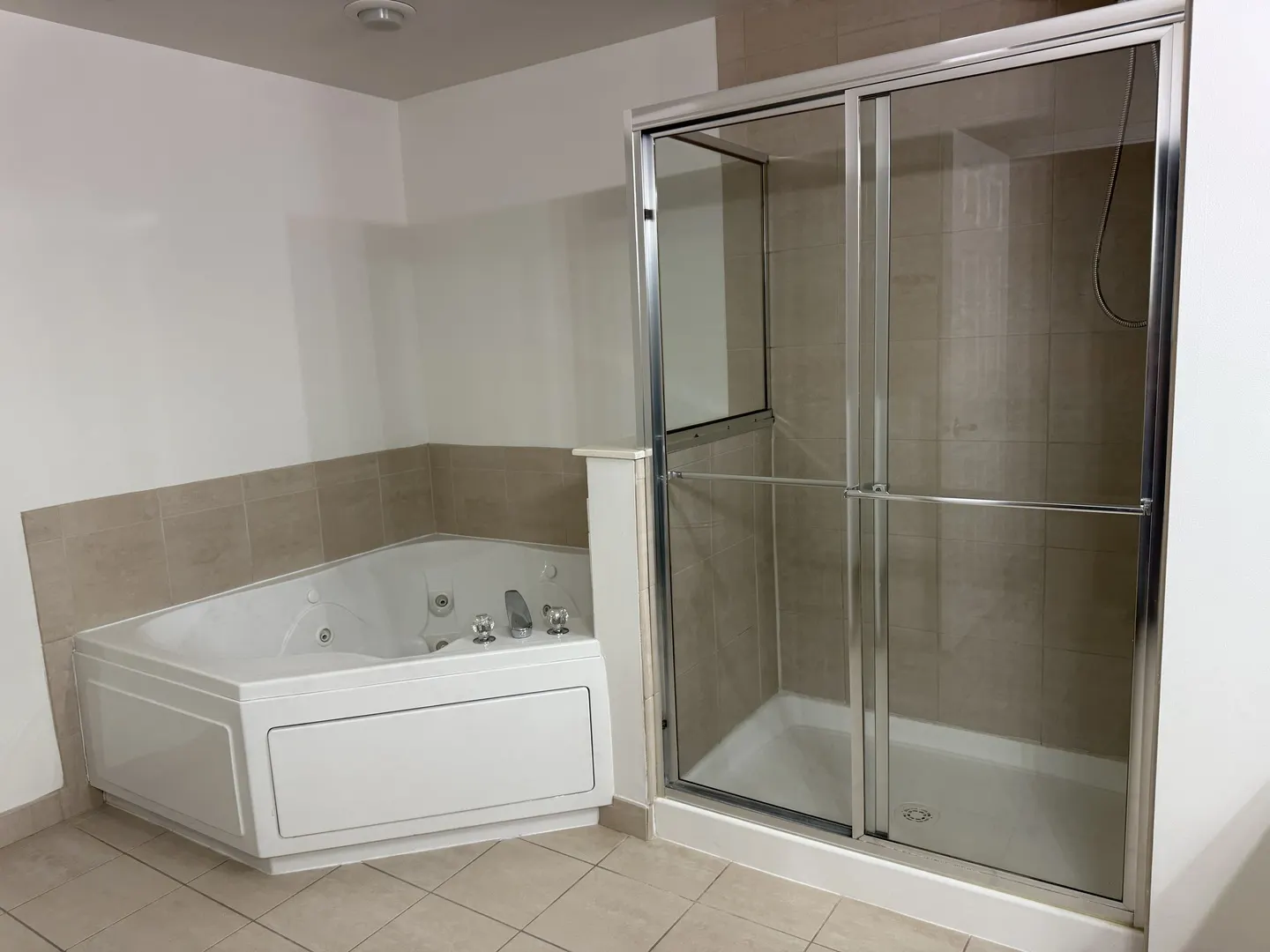3401 N Carriageway Drive 307 IL