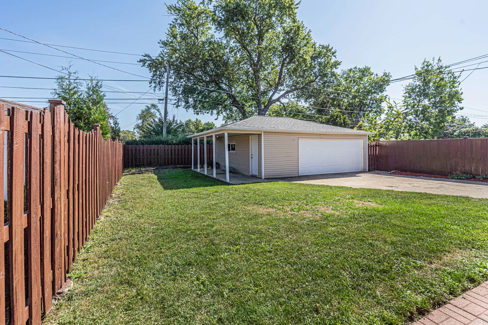1665 S Elm Street IL