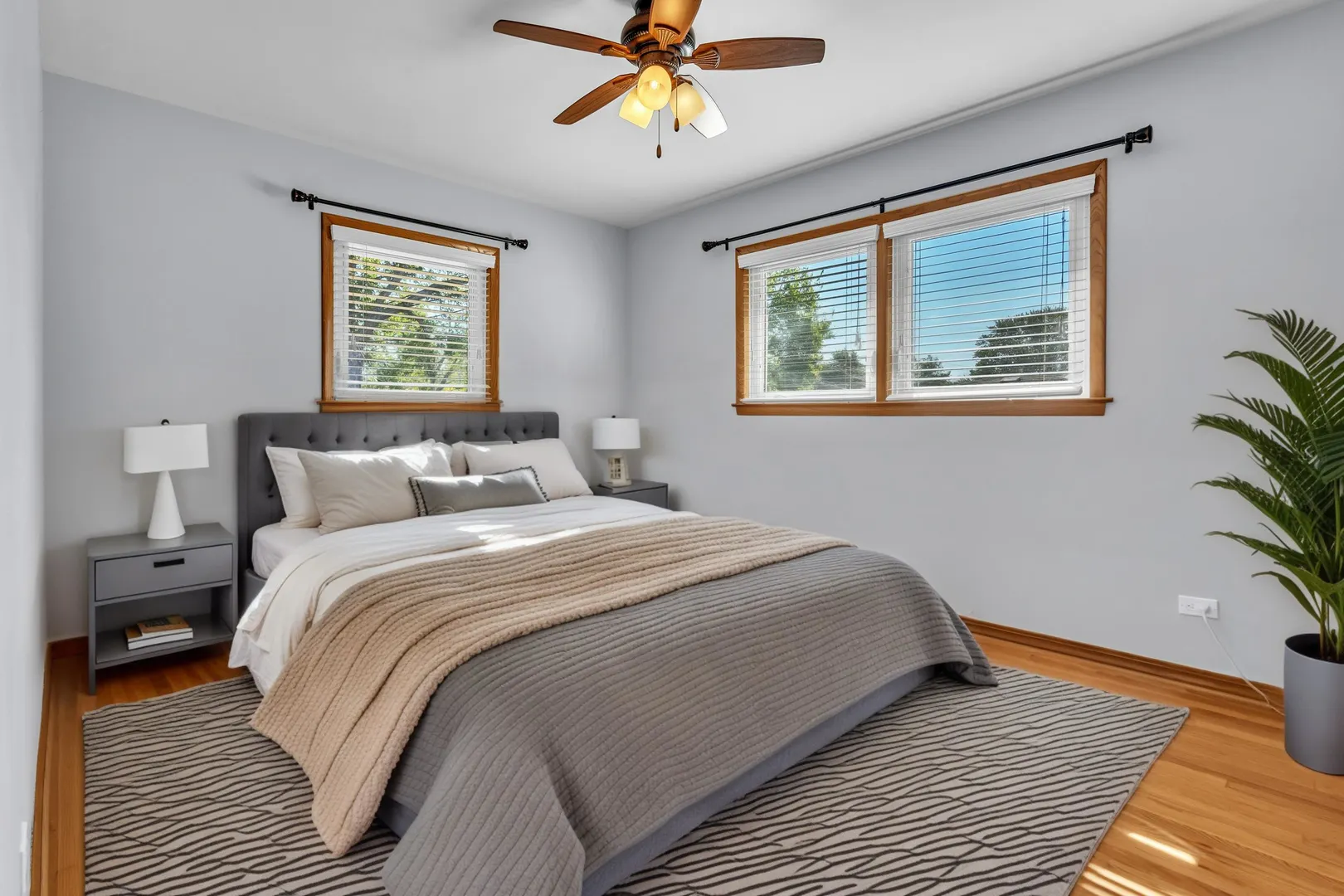 1665 S Elm Street IL
