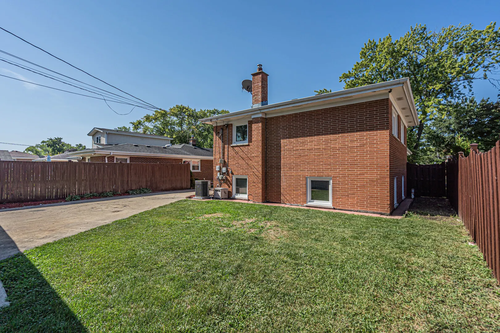 1665 S Elm Street IL