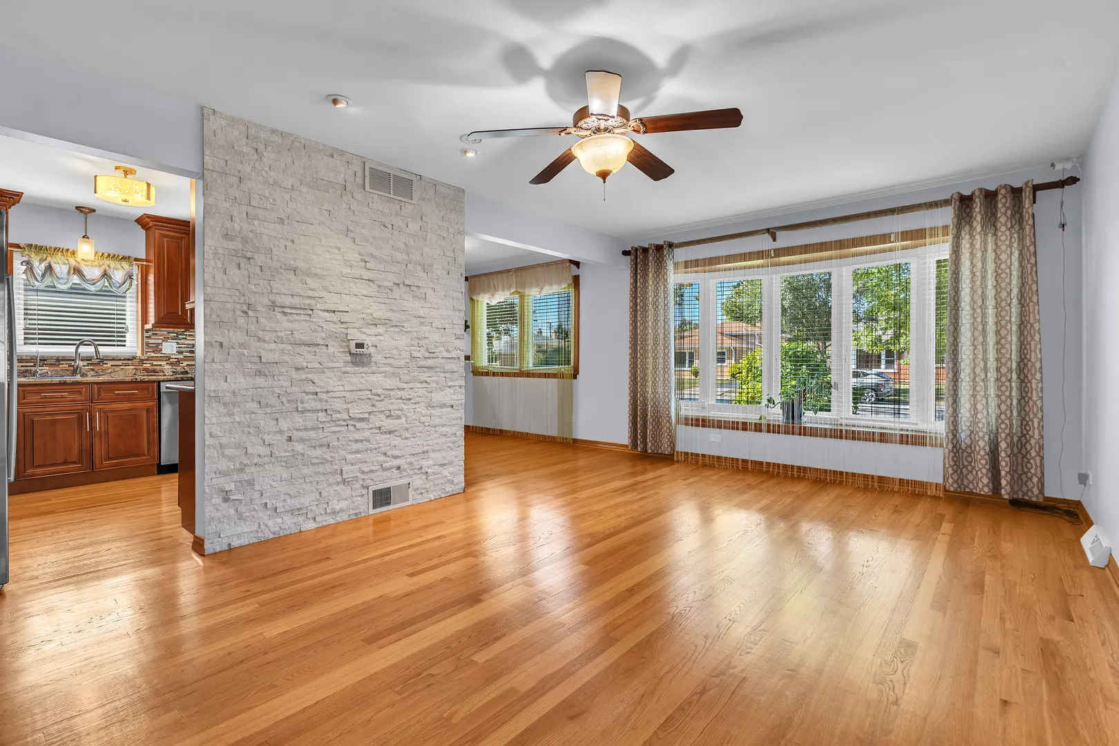 1665 S Elm Street IL