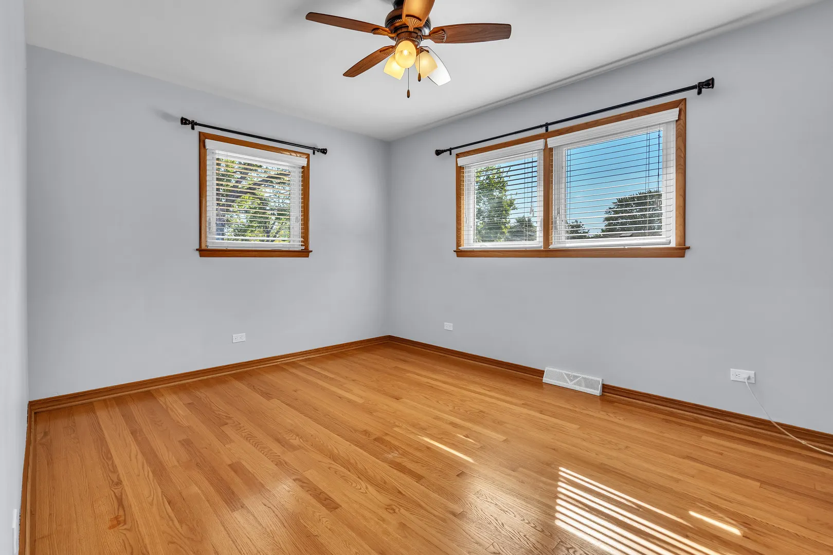 1665 S Elm Street IL