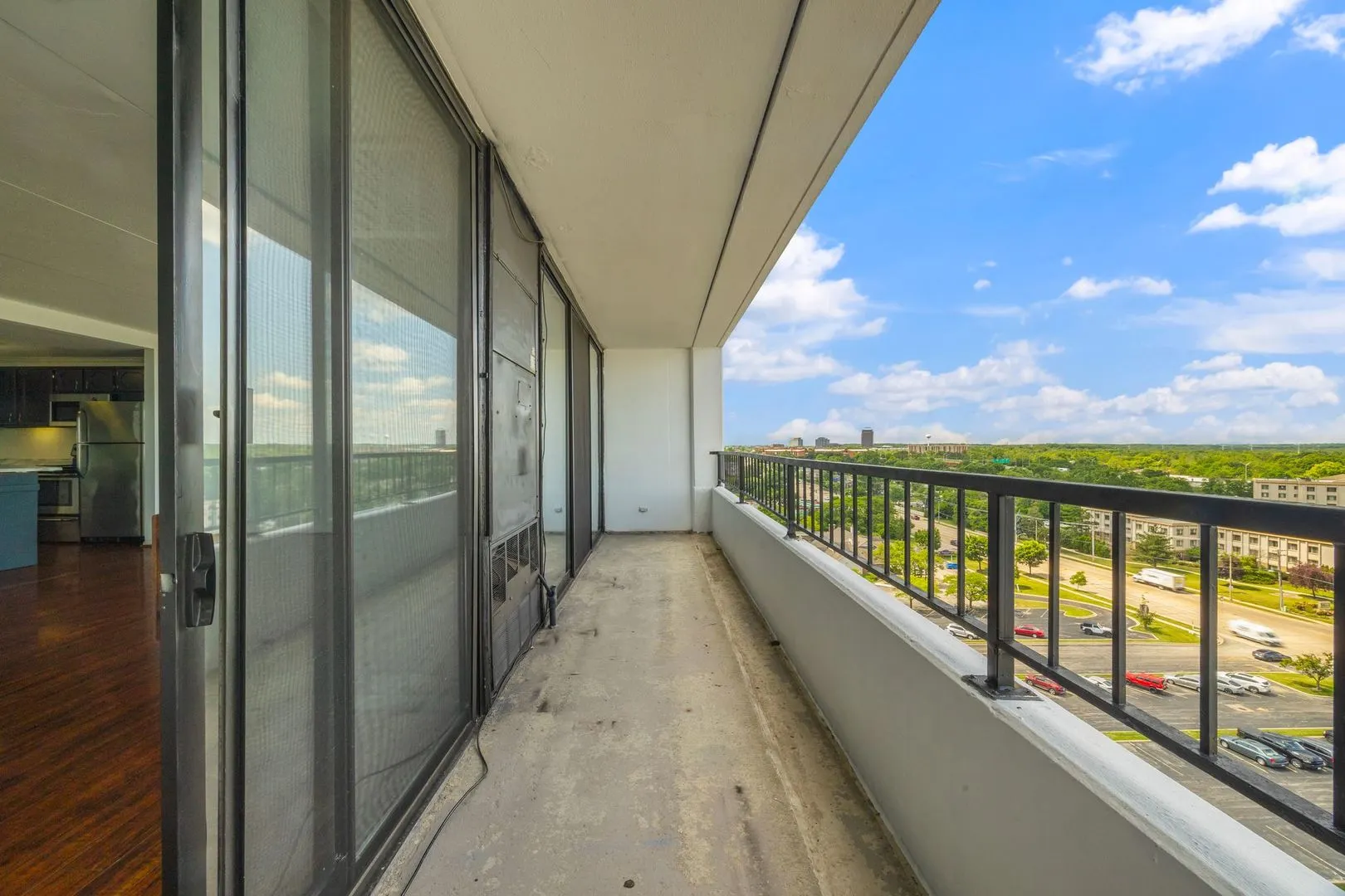 2005 S Finley Road 1204 IL