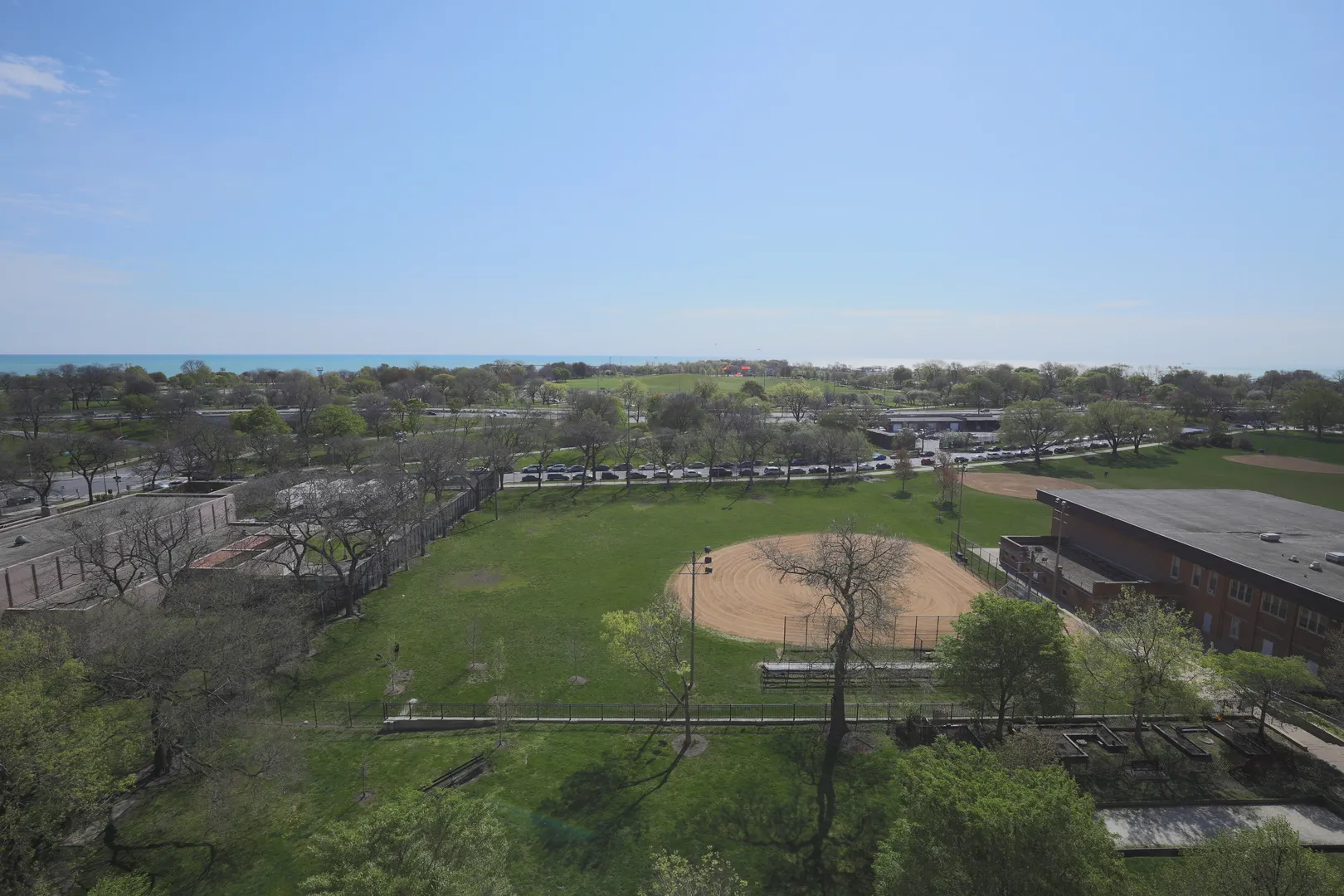 4520 N CLARENDON Avenue 408 IL