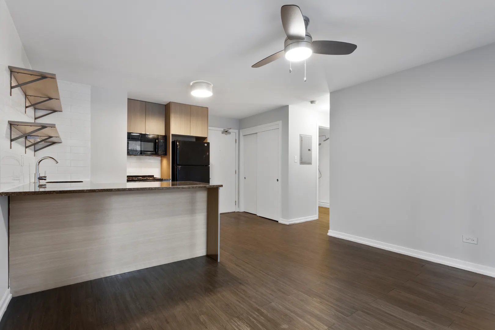 5411 N Winthrop Avenue 513 IL