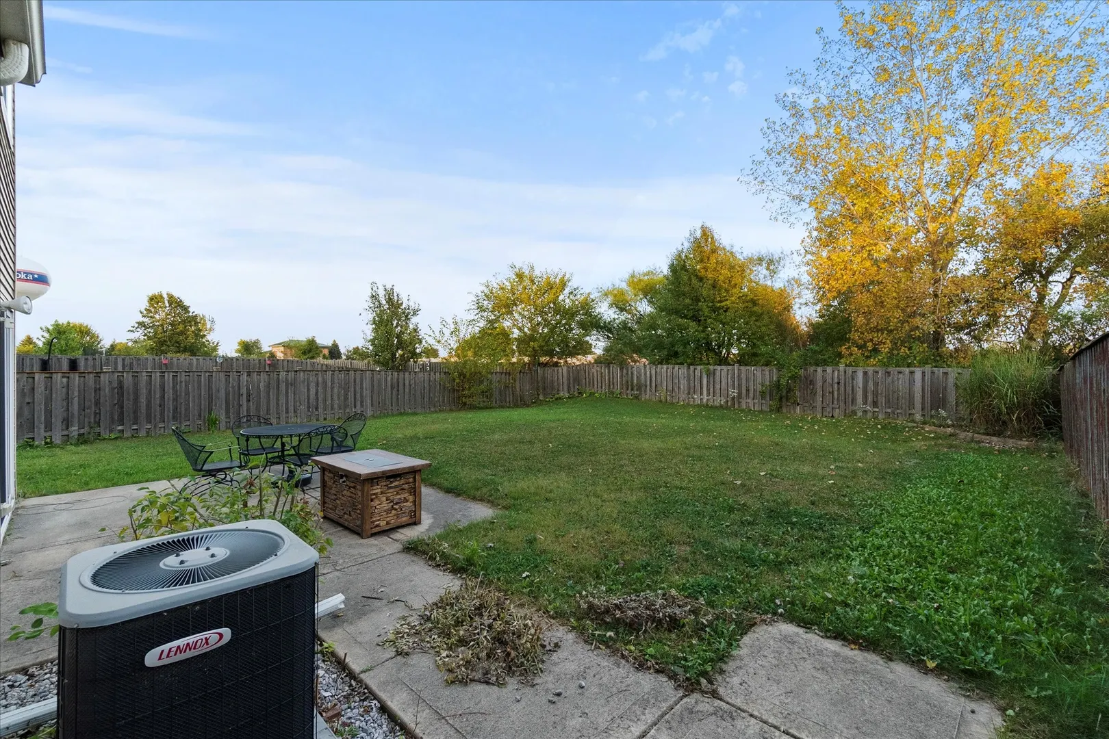 819 Daniel Drive IL