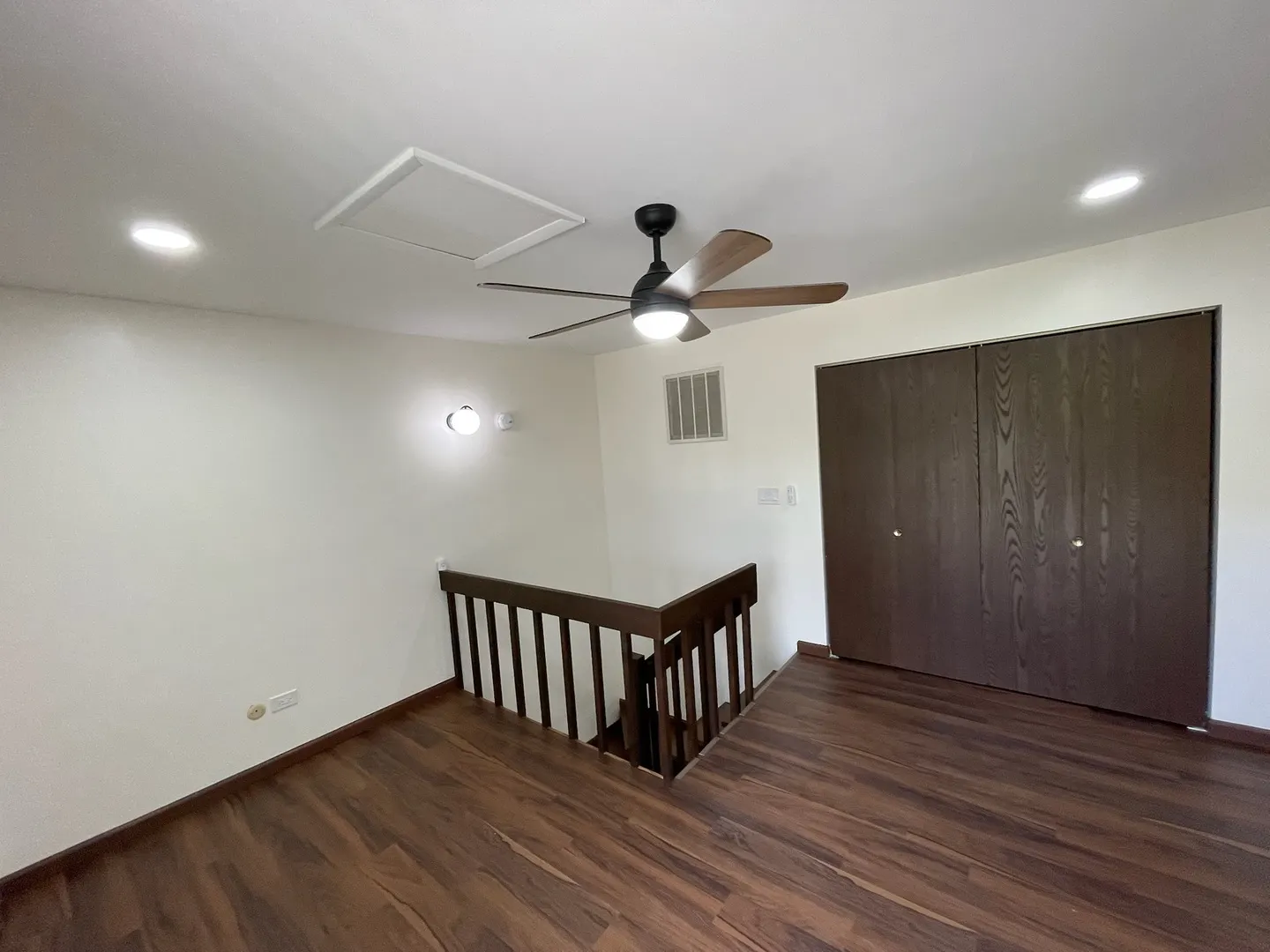 149 Forest Avenue D IL