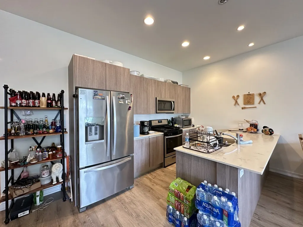 4119 N NARRAGANSETT Avenue 202 IL