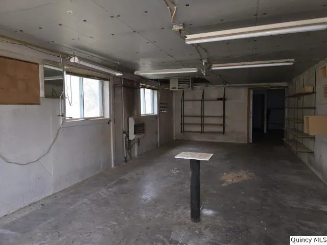 1797 E County Rd 1540 N IL