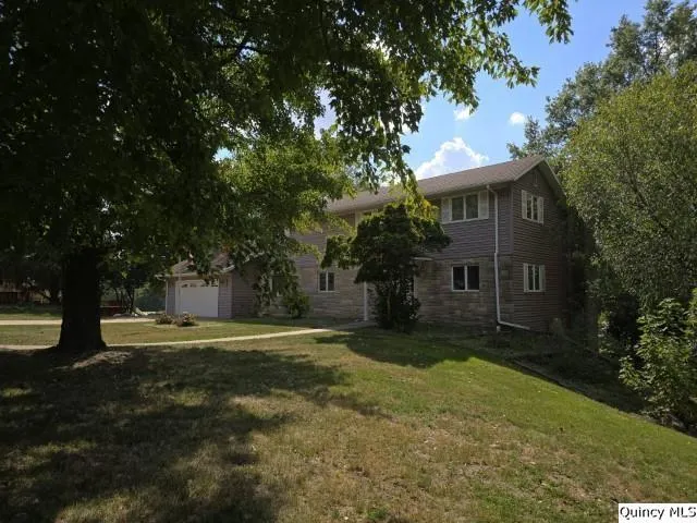 1797 E County Rd 1540 N IL