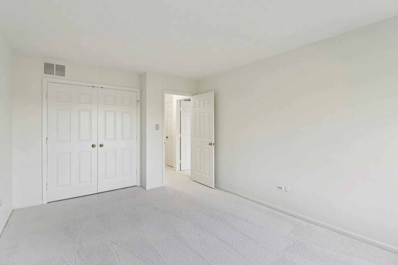 404 N SHORELINE Road 298 IL