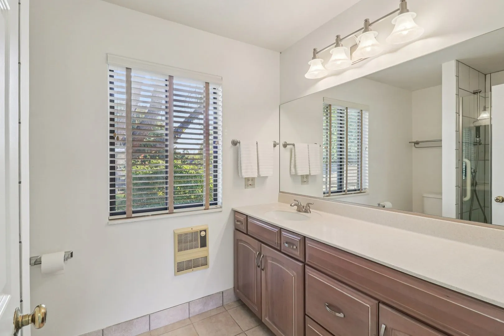 404 N SHORELINE Road 298 IL