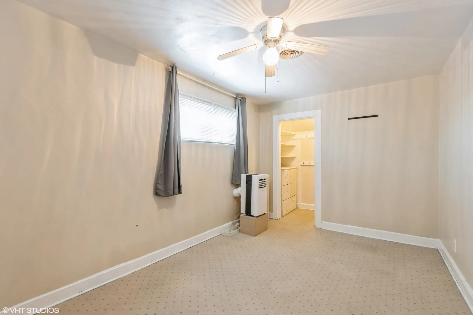 26 E Crystal Lake Avenue E B IL