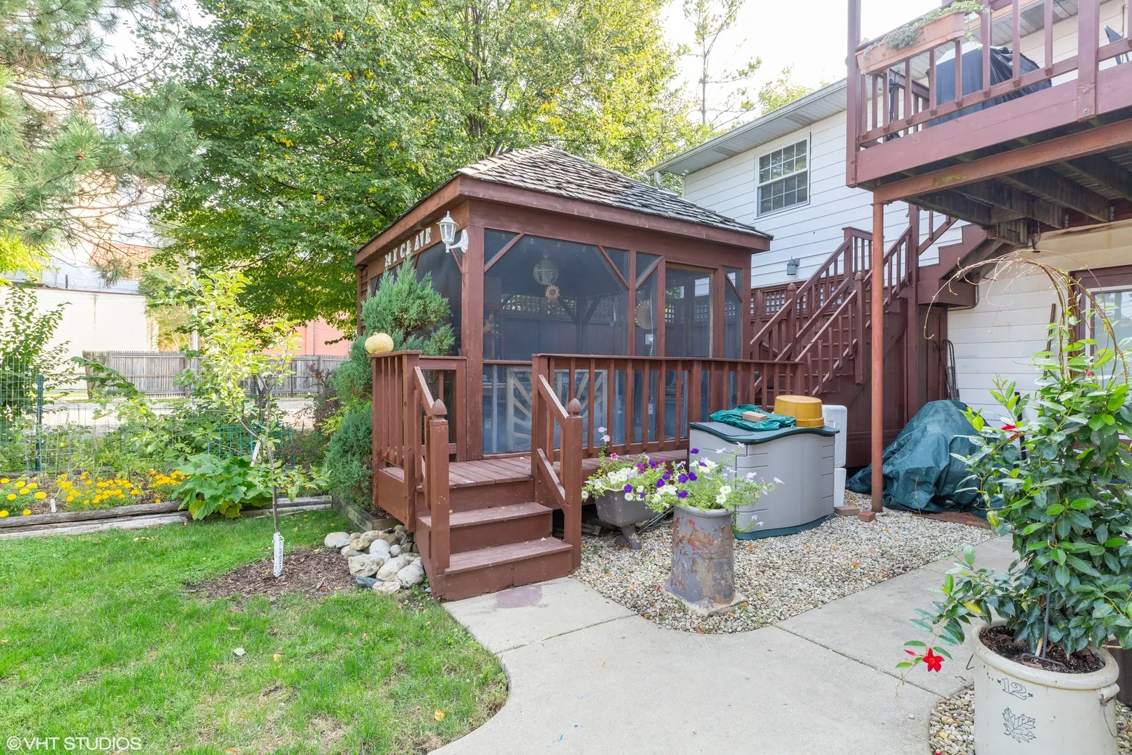 26 E Crystal Lake Avenue E B IL