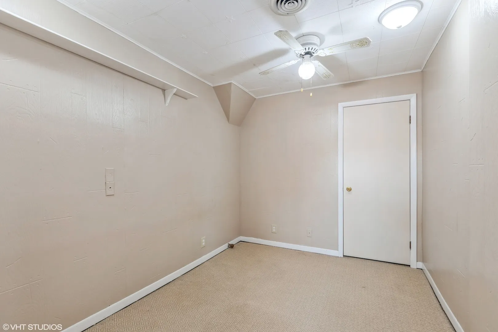 26 E Crystal Lake Avenue E B IL