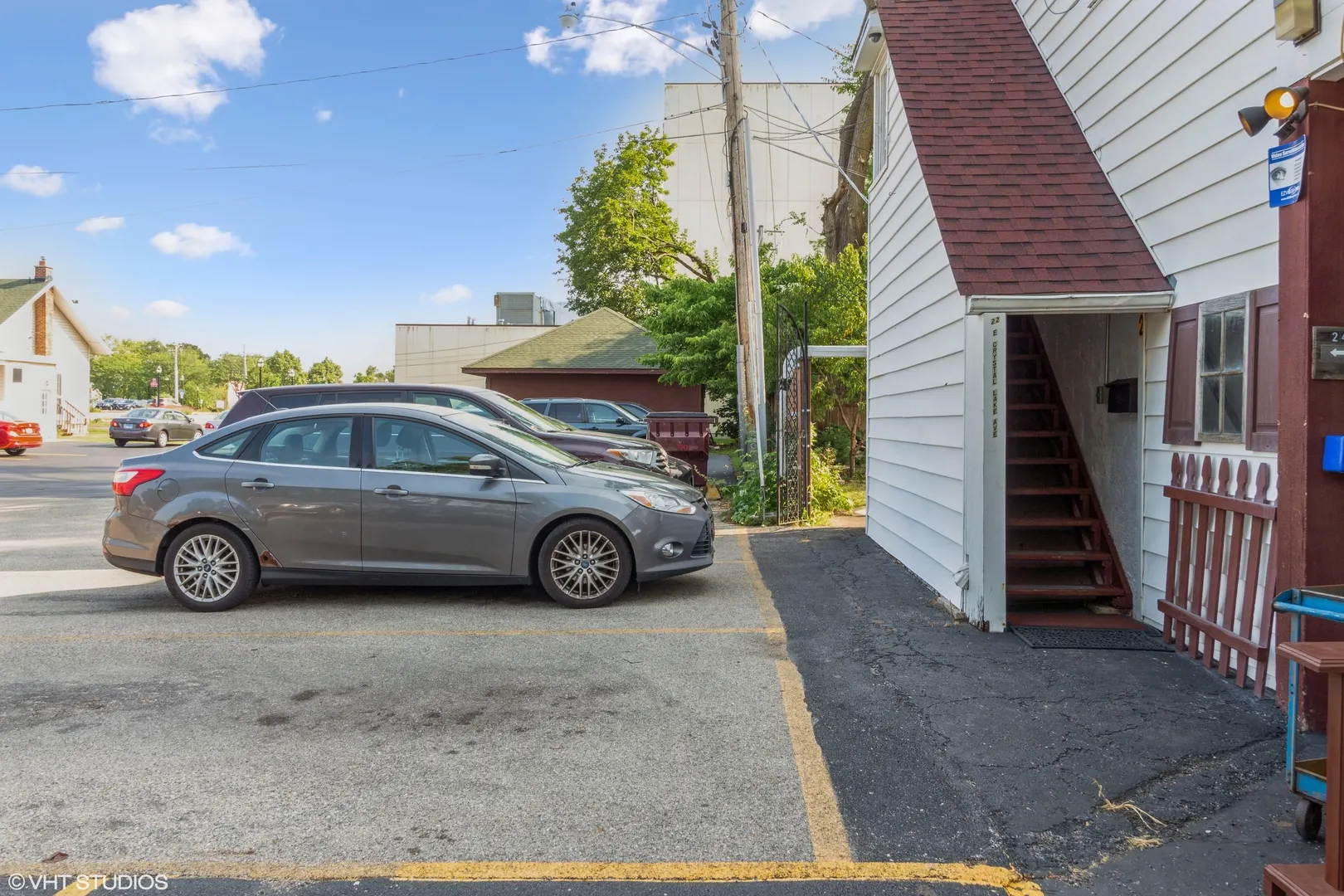 26 E Crystal Lake Avenue E B IL