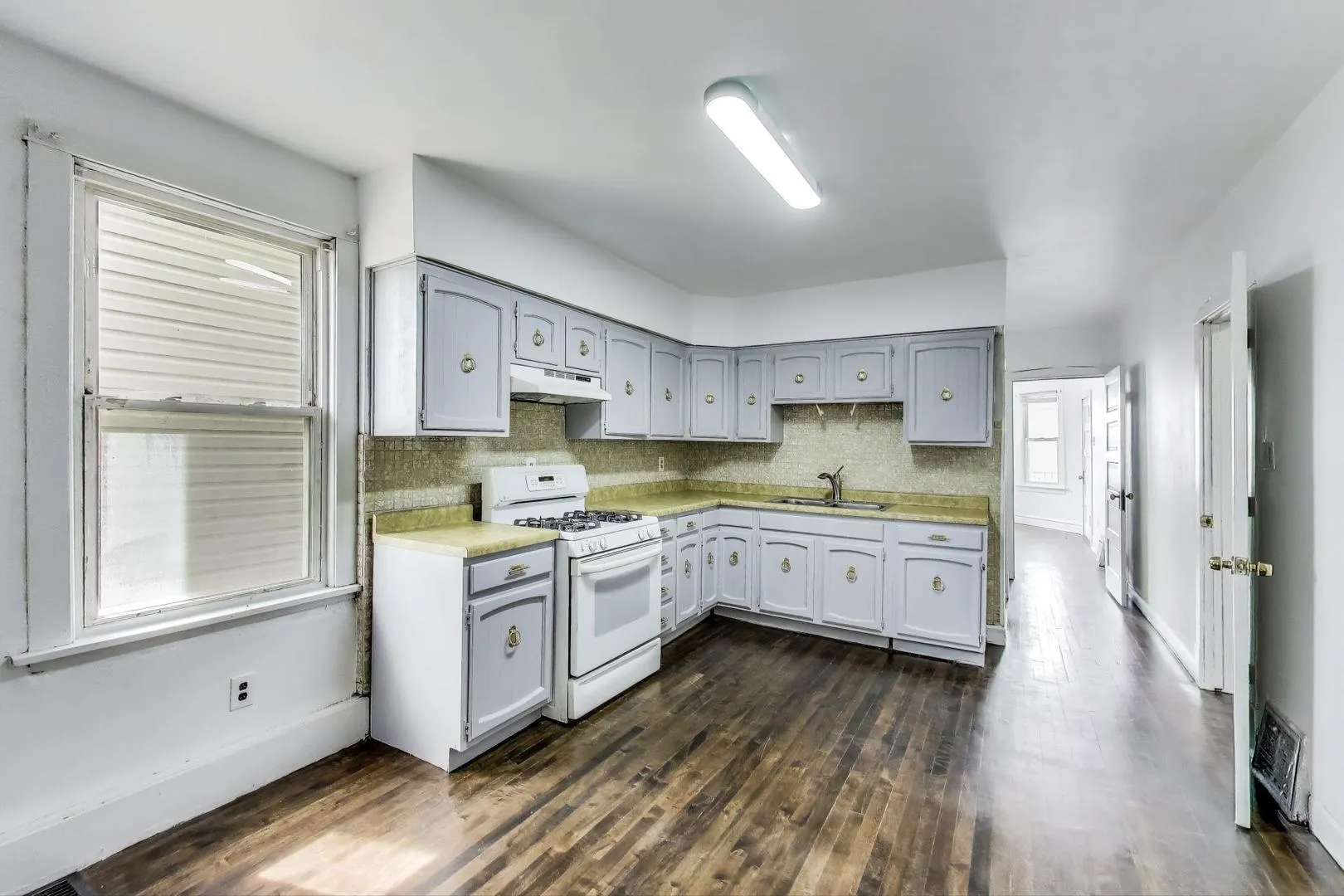 4229 N Kedzie Avenue IL
