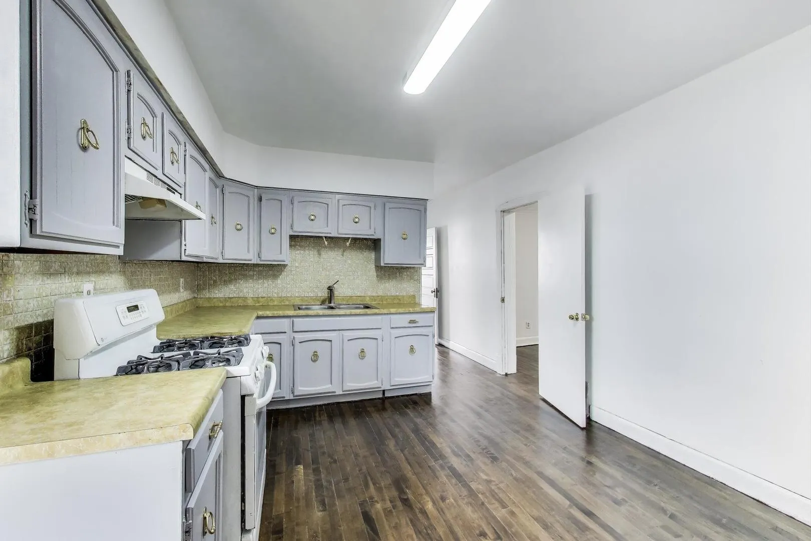 4229 N Kedzie Avenue IL