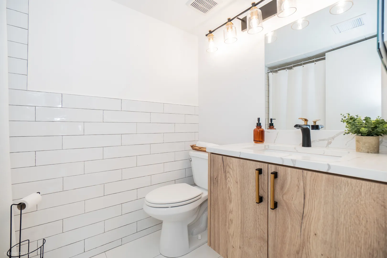 10 E Fountainview Lane 1B IL