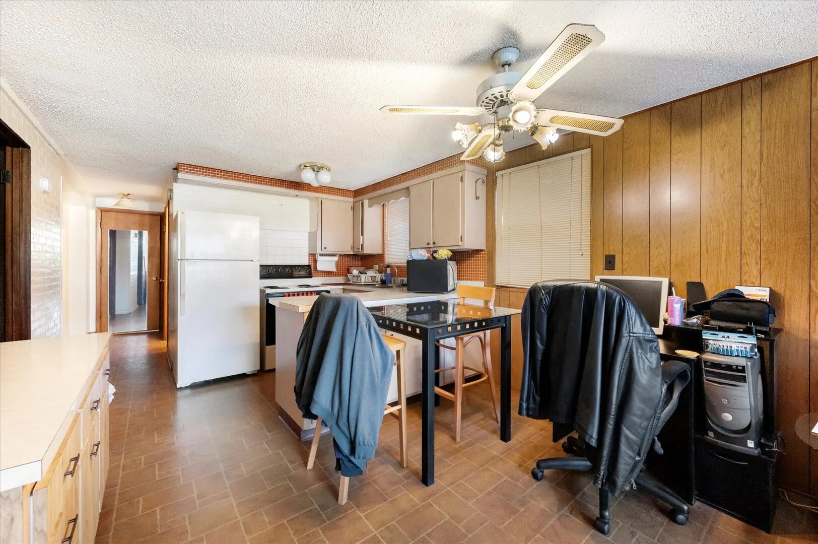 1114 N 11th Avenue IL