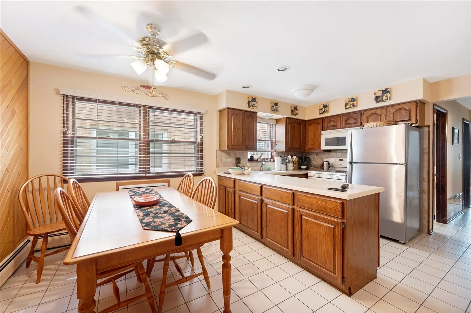 1114 N 11th Avenue IL