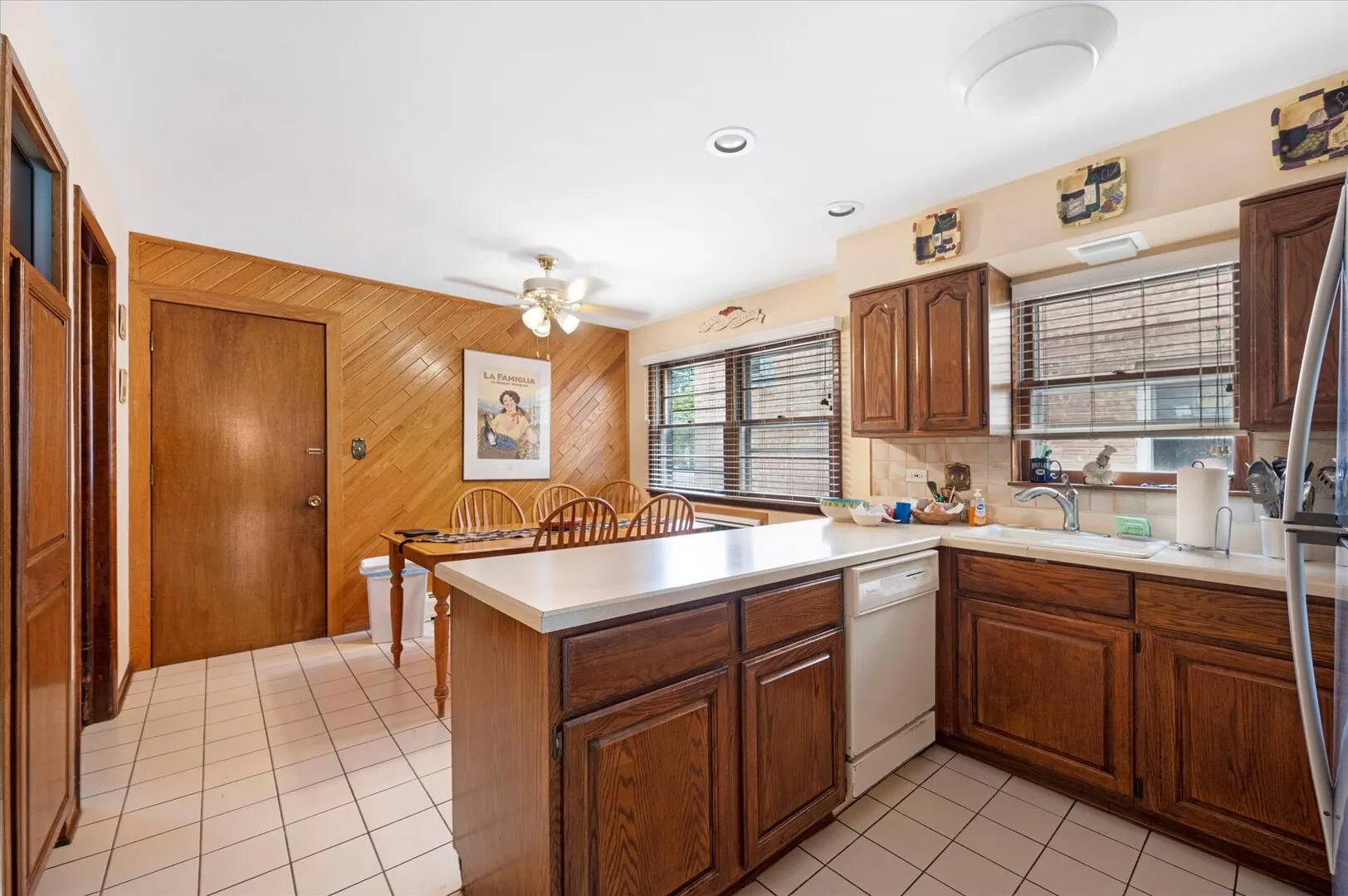 1114 N 11th Avenue IL