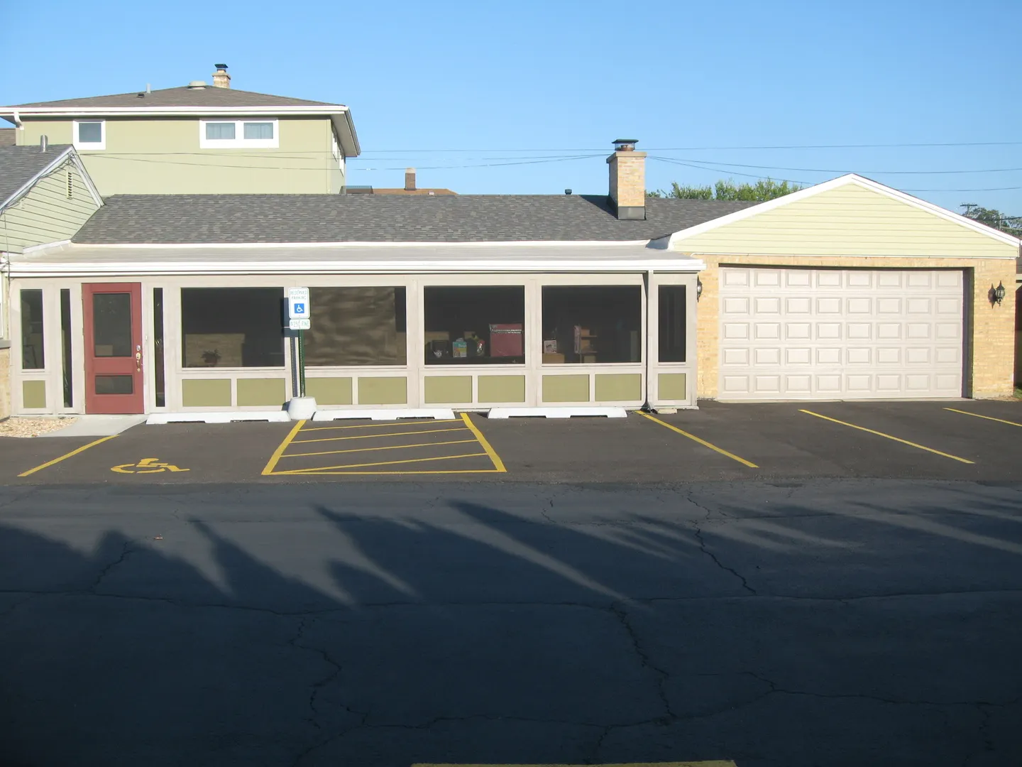 138 W Irving Park Road W 1 IL