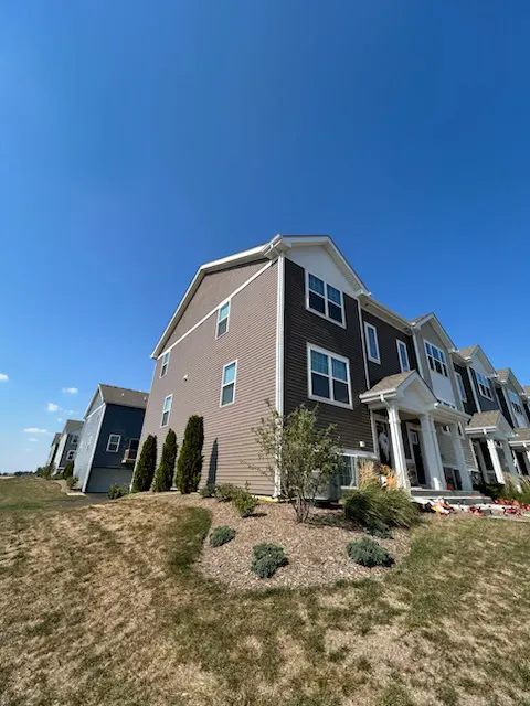 1053 Briar Glen Court IL