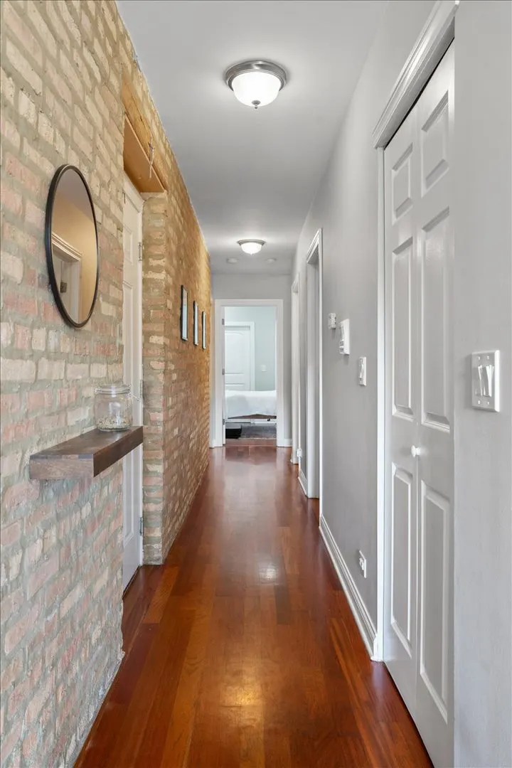 1152 N Kedzie Avenue 402 IL