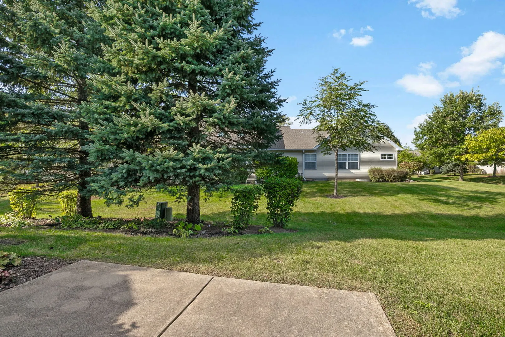 272 Enfield Lane IL