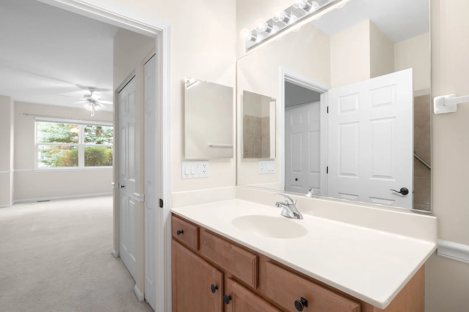 272 Enfield Lane IL
