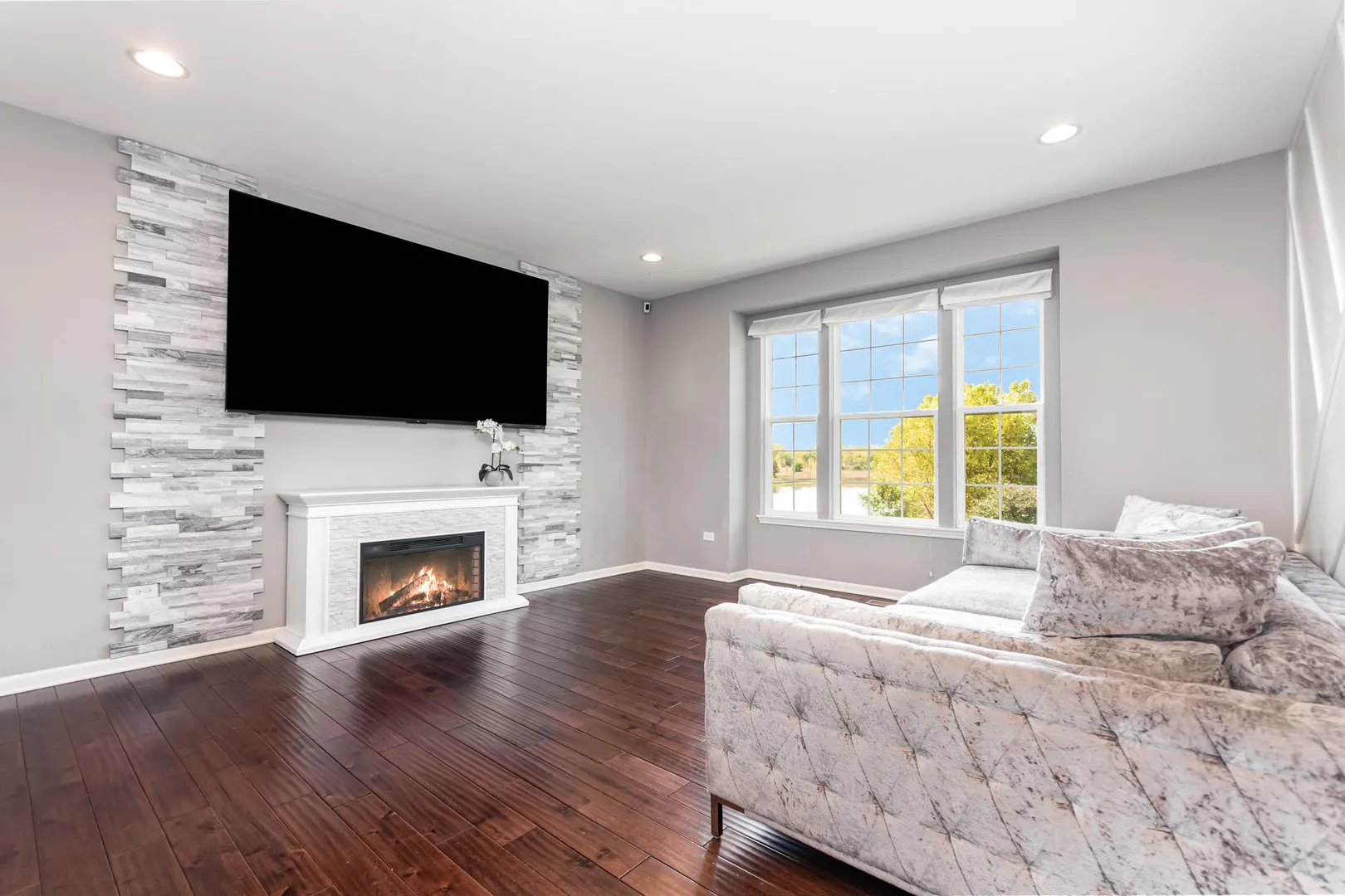 247 Bennett Drive IL