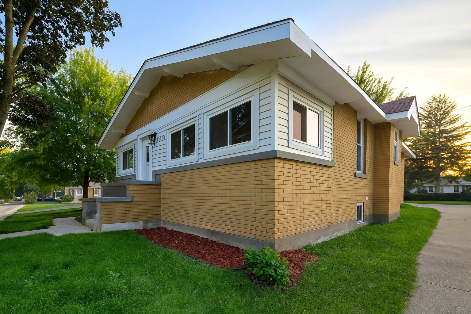 1211 Highland Avenue IL