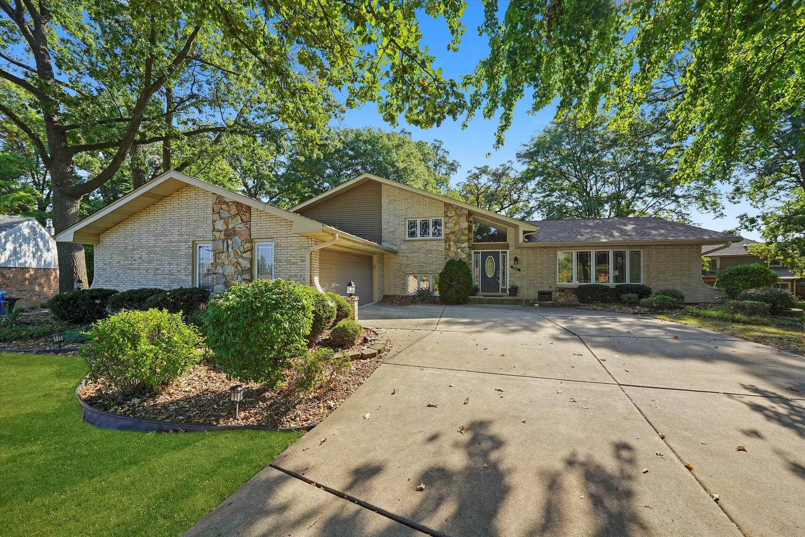 9047 W Oak Crest Court IL