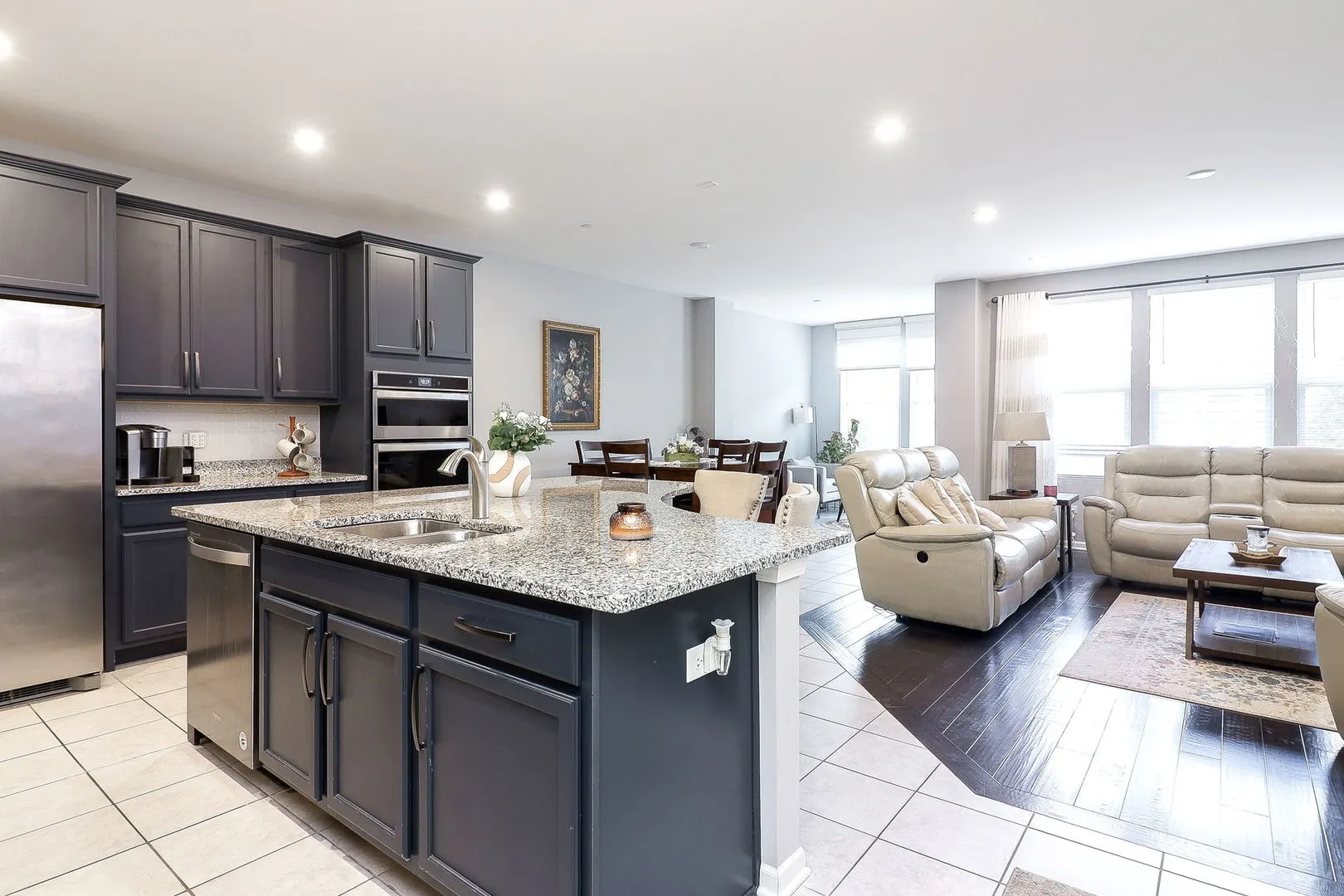 169 Waverly Court IL