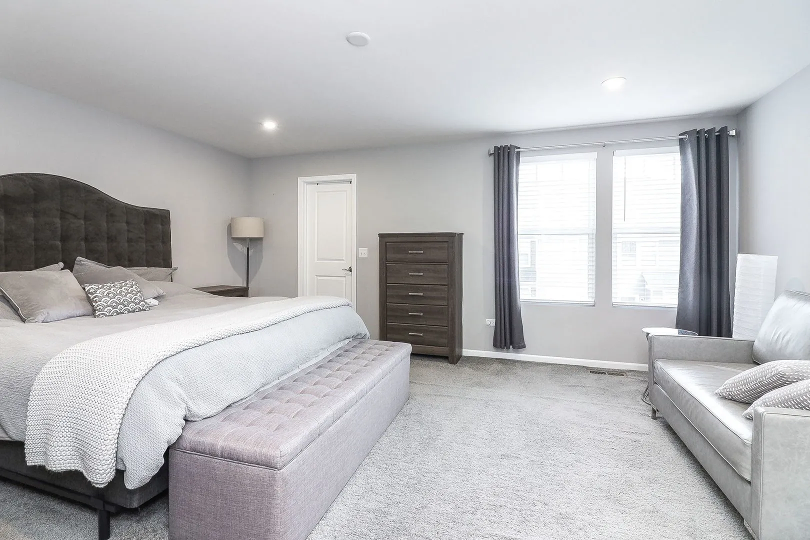 169 Waverly Court IL