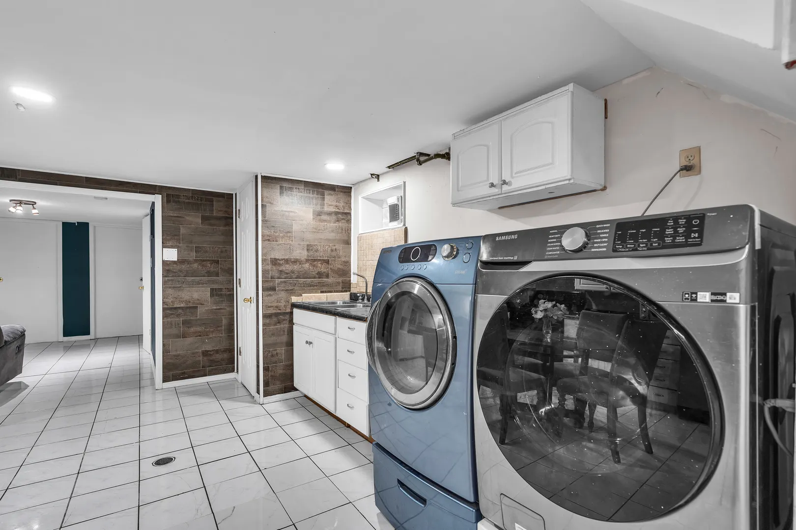 5836 W Diversey Avenue IL