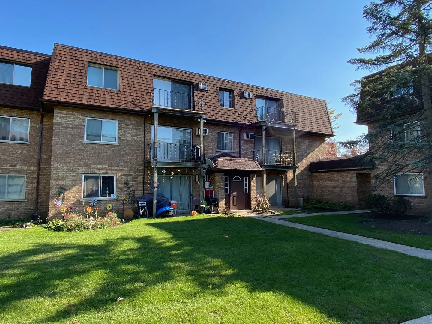 115 E Dundee Road 3N IL