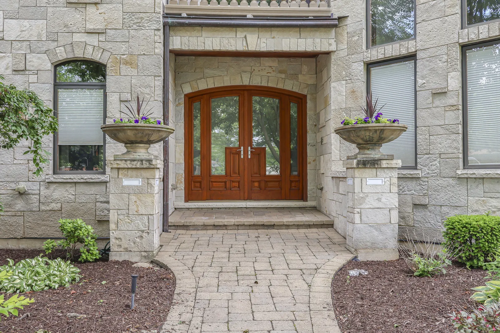 904 S Edgewood Lane IL