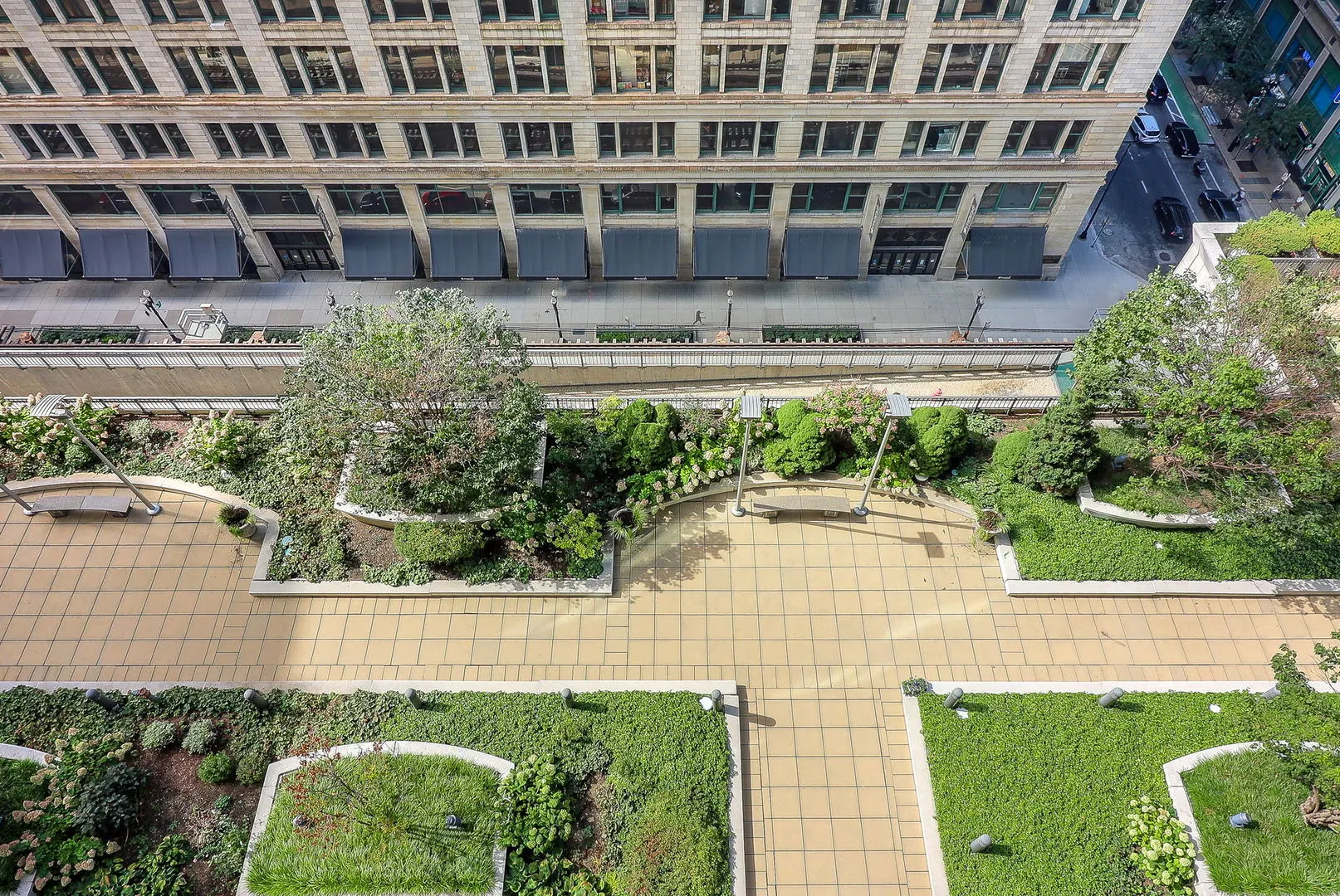 130 N Garland Court 1504 IL