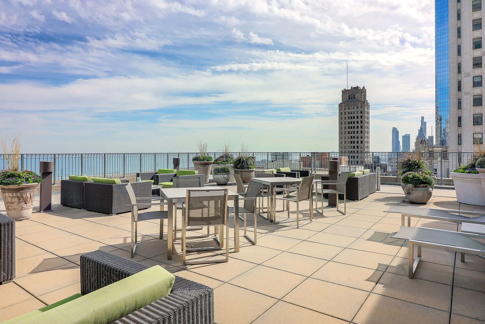 130 N Garland Court 1504 IL