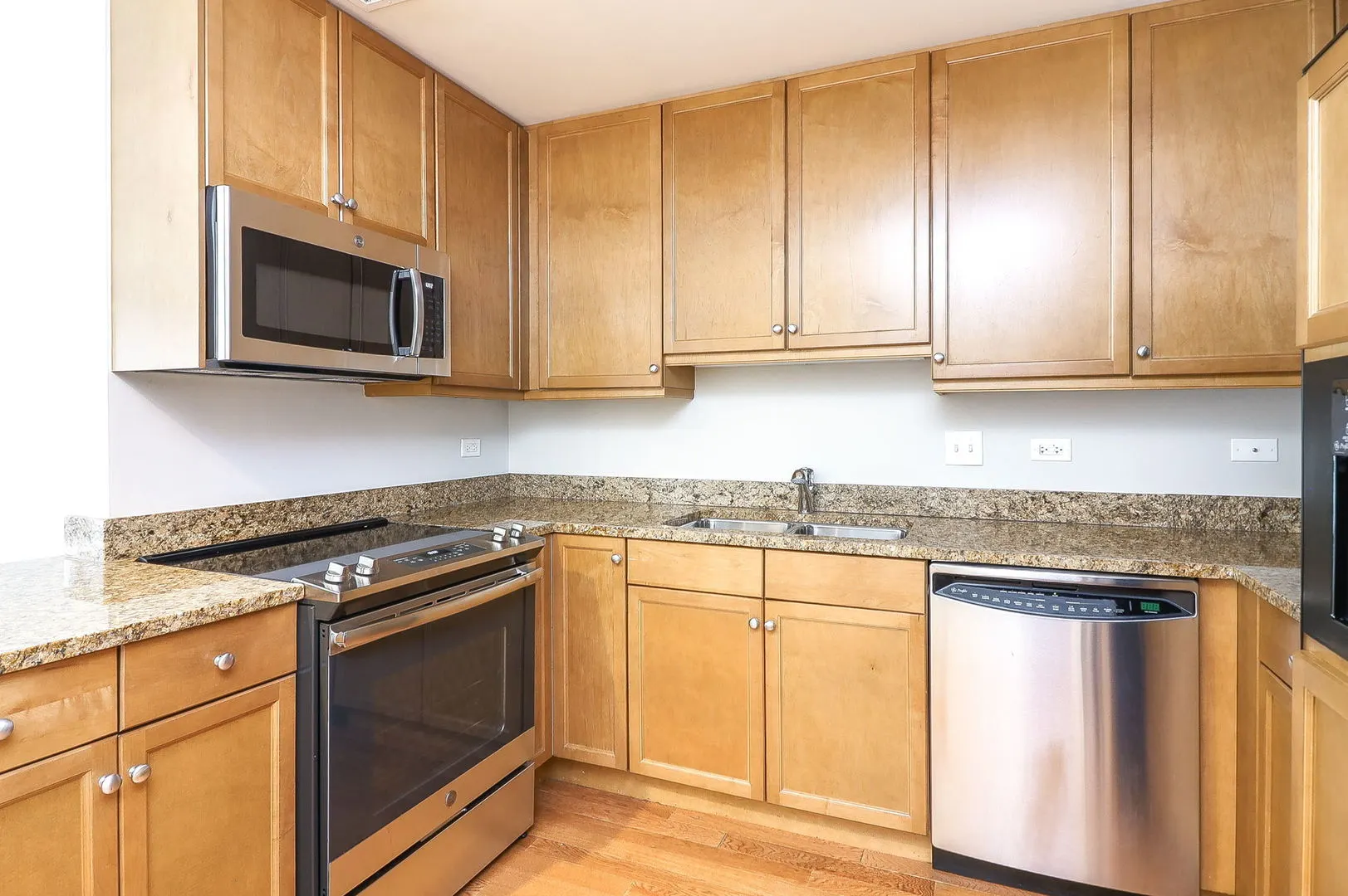 130 N Garland Court 1504 IL
