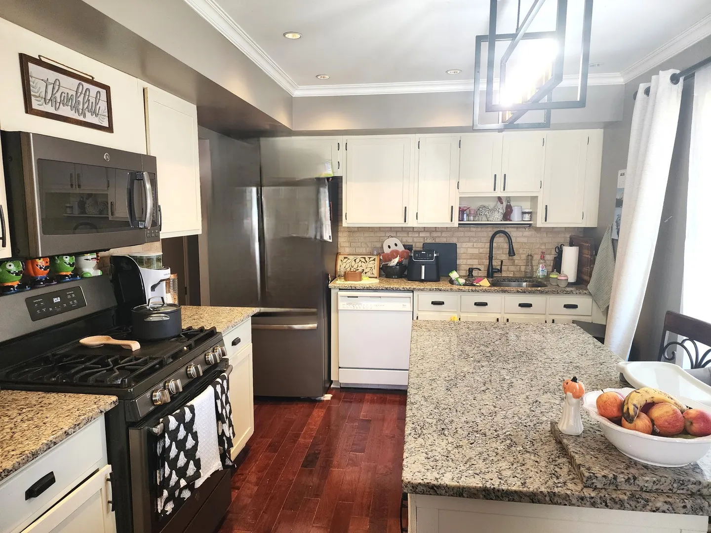 1352 W Oakmont Road IL