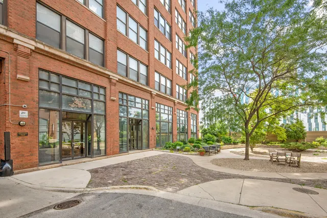 411 S SANGAMON Street 7C IL