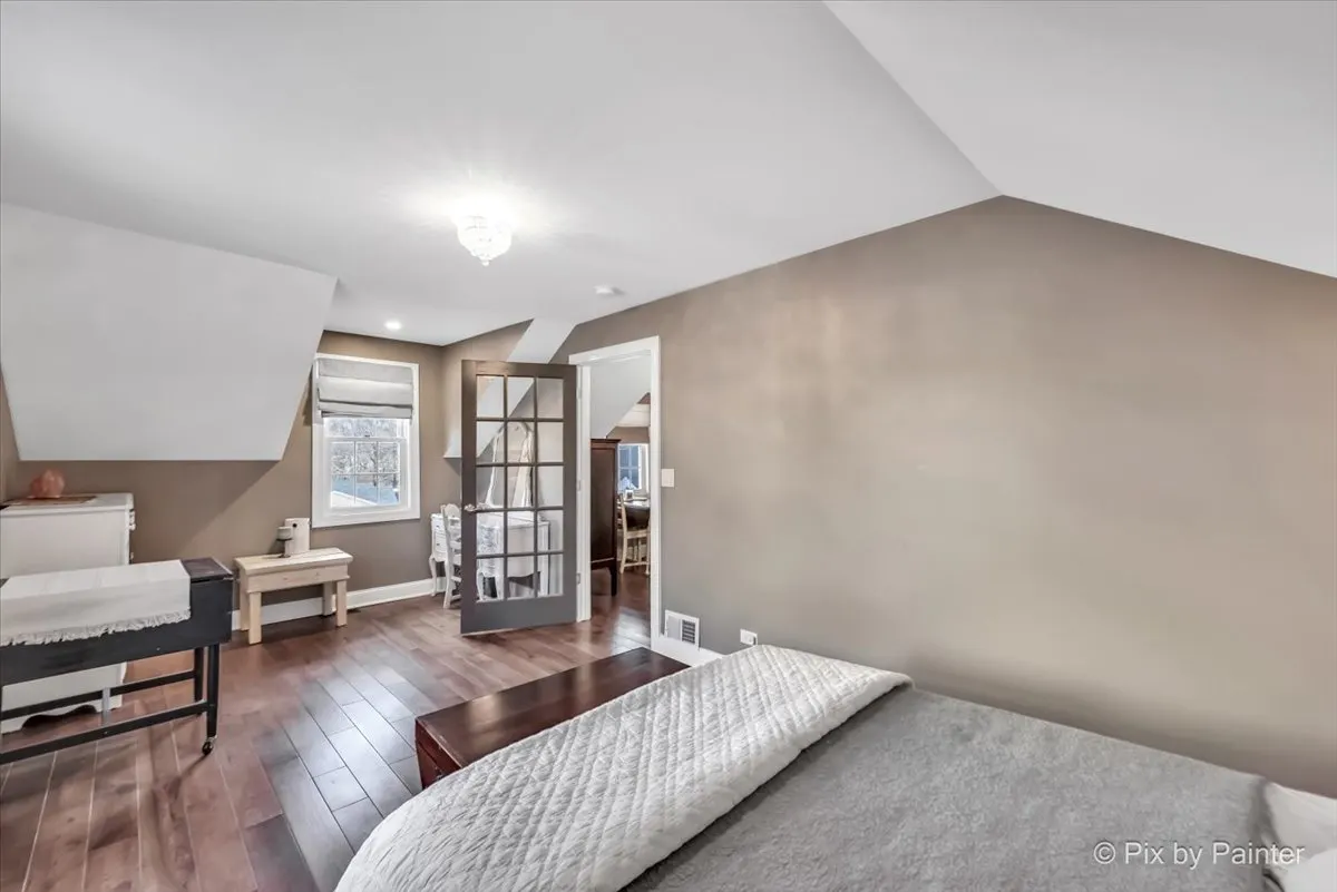 708 S Rose Farm Road IL