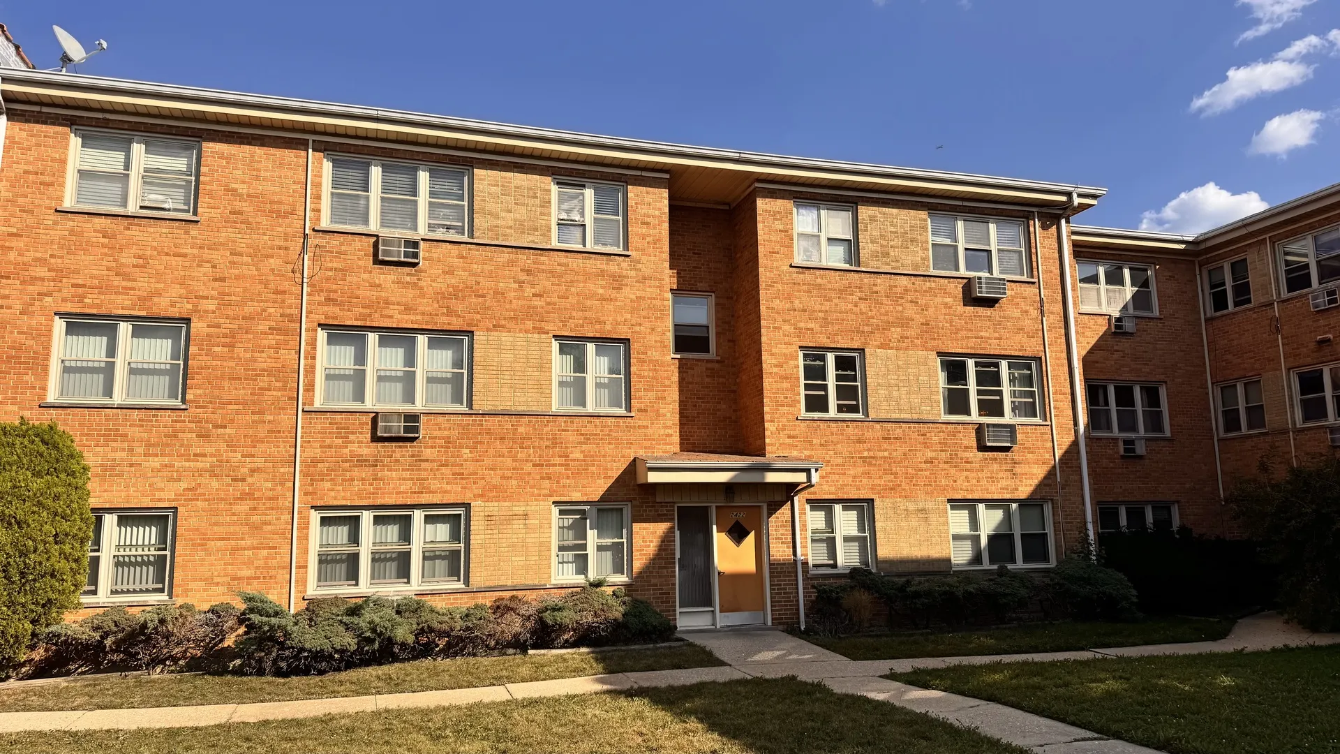 2422 W Berwyn Avenue 309 IL