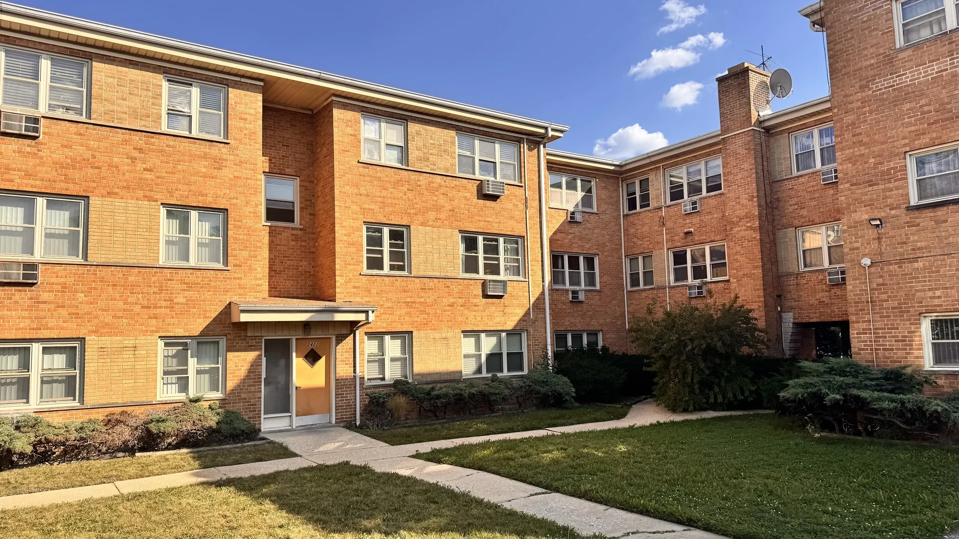 2422 W Berwyn Avenue 309 IL