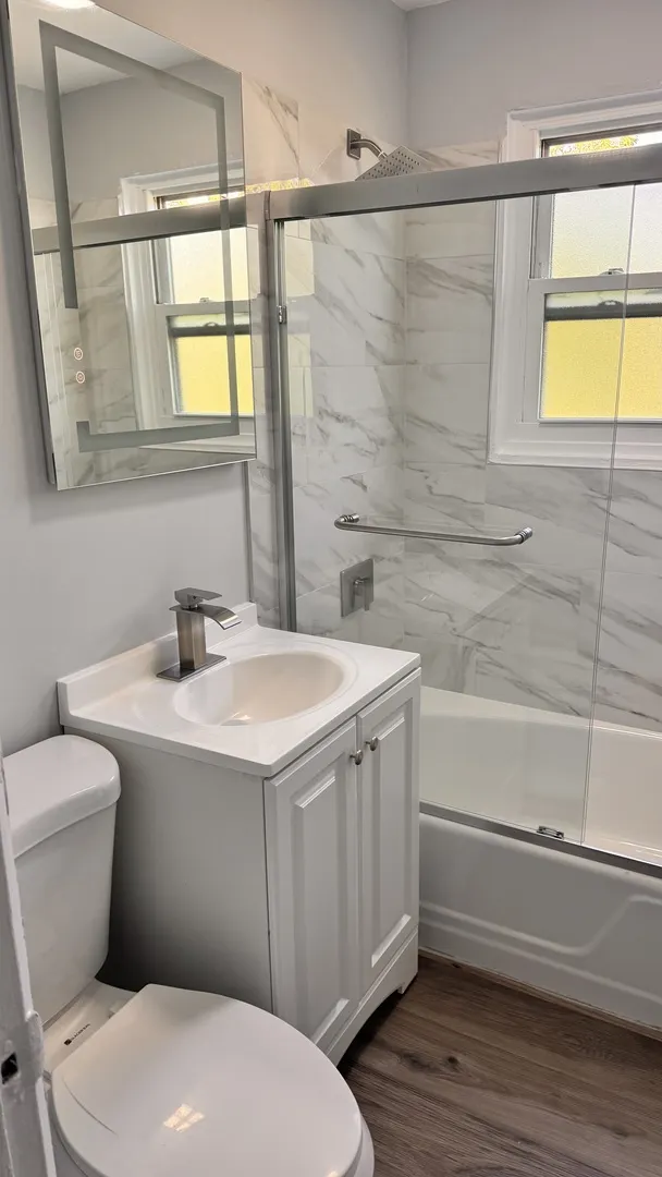 2422 W Berwyn Avenue 309 IL