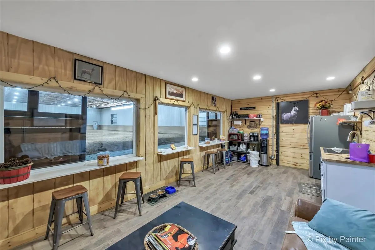 708 S Rose Farm Road IL
