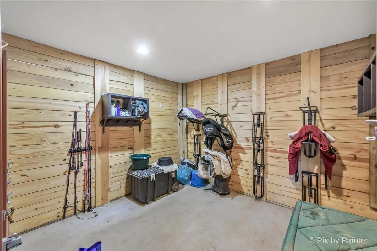 708 S Rose Farm Road IL